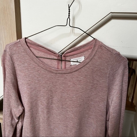 Lou & Grey Back Zipper Tunic Top in Heather Mauve Pink S - Picture 4 of 9